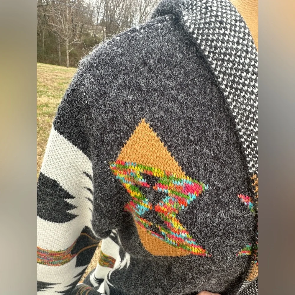 Gray Patterned Women's Sweater. Aztec. Long. Cardigan. Fun print - Picture 5 of 10